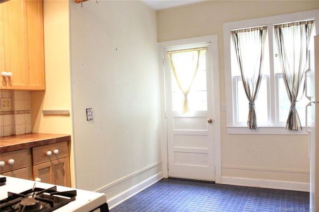 28 Cottage Street 1, New Haven, CT 06511