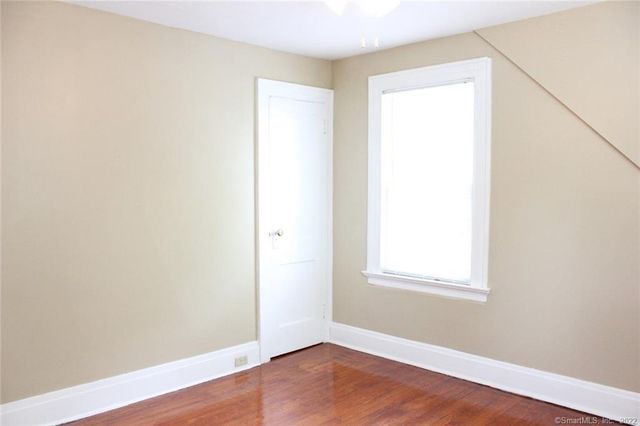 28 Cottage Street 1, New Haven, CT 06511