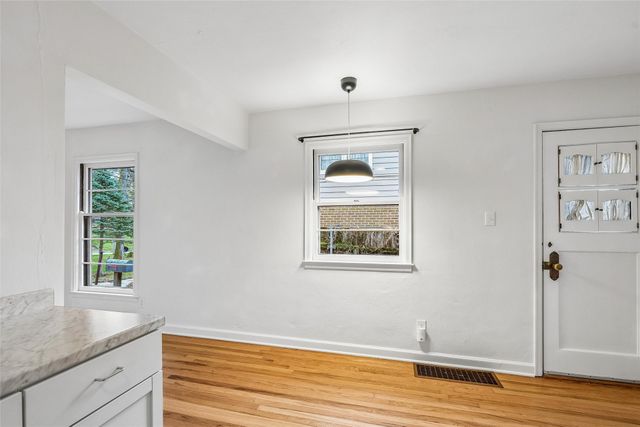 576 & 578 SW 42nd Street, Des Moines, IA 50312