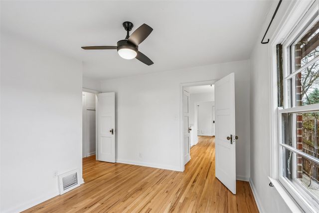 576 & 578 SW 42nd Street, Des Moines, IA 50312