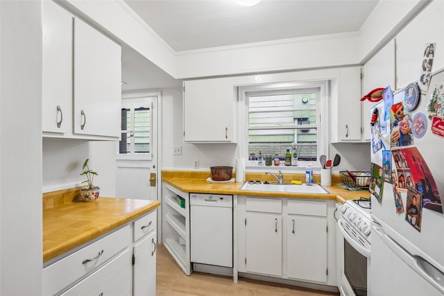 576 & 578 SW 42nd Street, Des Moines, IA 50312