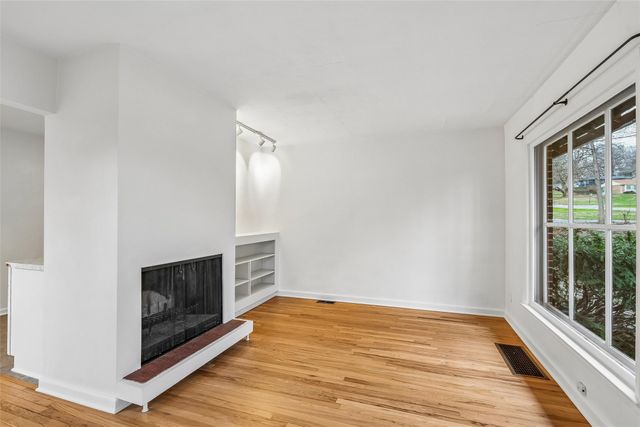 576 & 578 SW 42nd Street, Des Moines, IA 50312