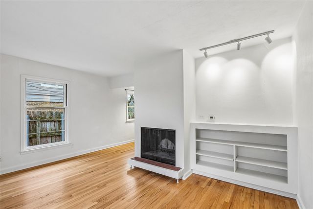 576 & 578 SW 42nd Street, Des Moines, IA 50312