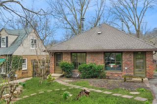 576 & 578 SW 42nd Street, Des Moines, IA 50312