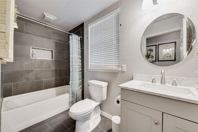 318 S Walnut Street, Weatherford, TX 76086