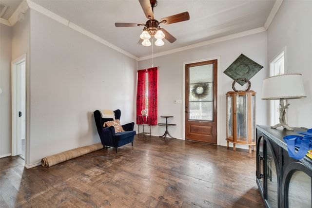 318 S Walnut Street, Weatherford, TX 76086