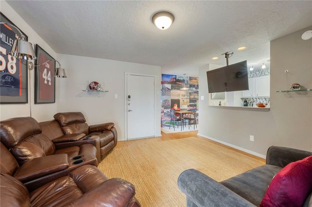 1901 Holleman Drive W 504, College Station, TX 77840