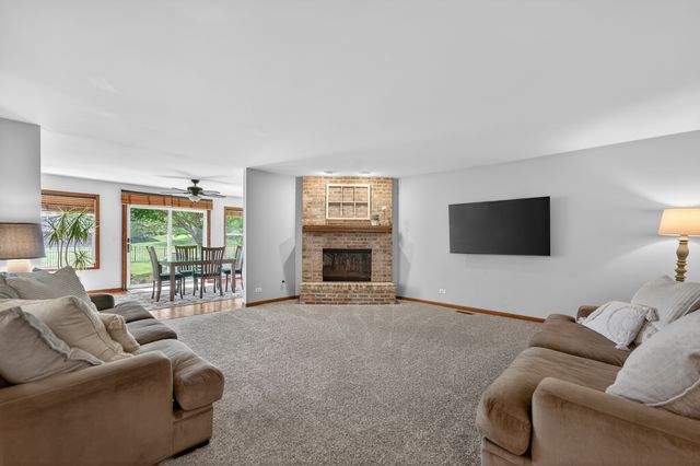 4N598 Campton Crossings Drive, St. Charles, IL 60175