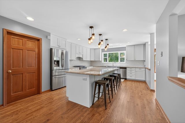 4N598 Campton Crossings Drive, St. Charles, IL 60175
