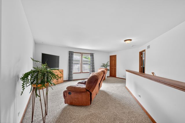 4N598 Campton Crossings Drive, St. Charles, IL 60175