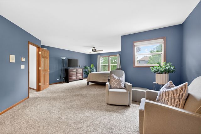 4N598 Campton Crossings Drive, St. Charles, IL 60175