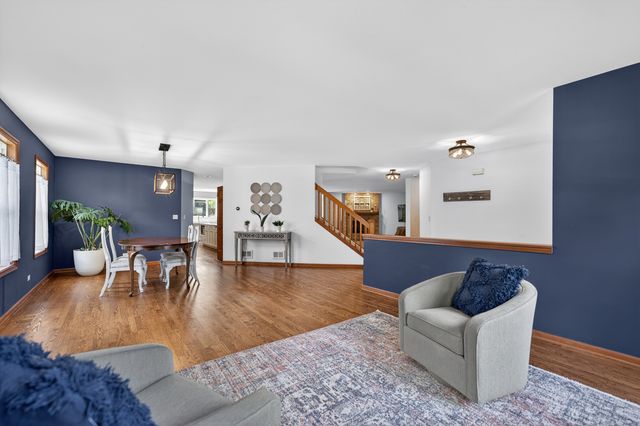4N598 Campton Crossings Drive, St. Charles, IL 60175
