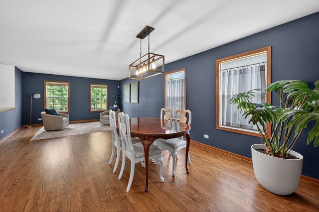 4N598 Campton Crossings Drive, St. Charles, IL 60175