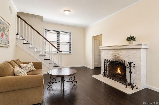 439 W Olive Street, Long Beach, NY 11561