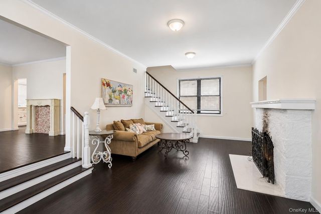 439 W Olive Street, Long Beach, NY 11561