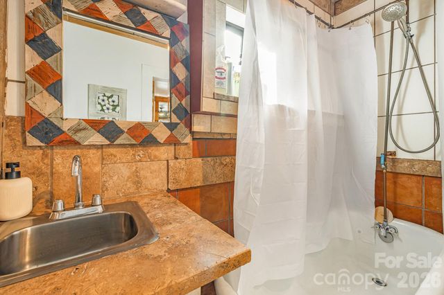 144 Clingman Avenue, Asheville, NC 28801