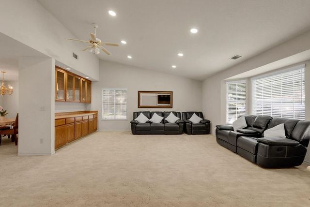 2195 Brigadoon Walk, Manteca, CA 95336