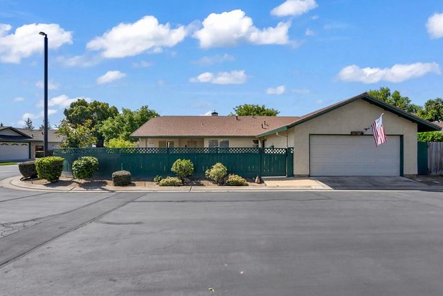 2195 Brigadoon Walk, Manteca, CA 95336