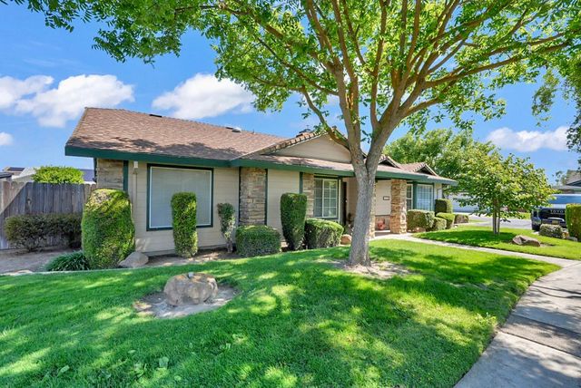 2195 Brigadoon Walk, Manteca, CA 95336