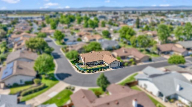 2195 Brigadoon Walk, Manteca, CA 95336