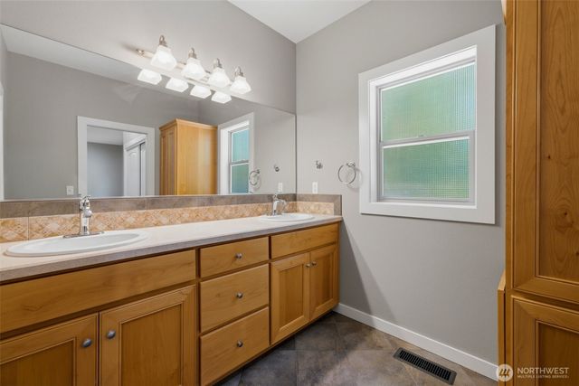 11417 Cedar Grove Street NW, Gig Harbor, WA 98329