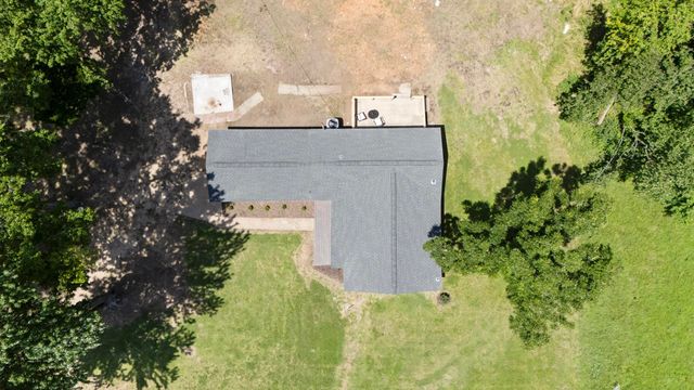 903 W 7th Street, Grove, OK 74344