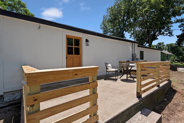903 W 7th Street, Grove, OK 74344