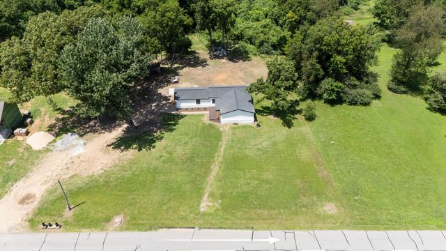 903 W 7th Street, Grove, OK 74344