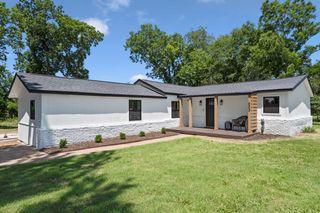 903 W 7th Street, Grove, OK 74344