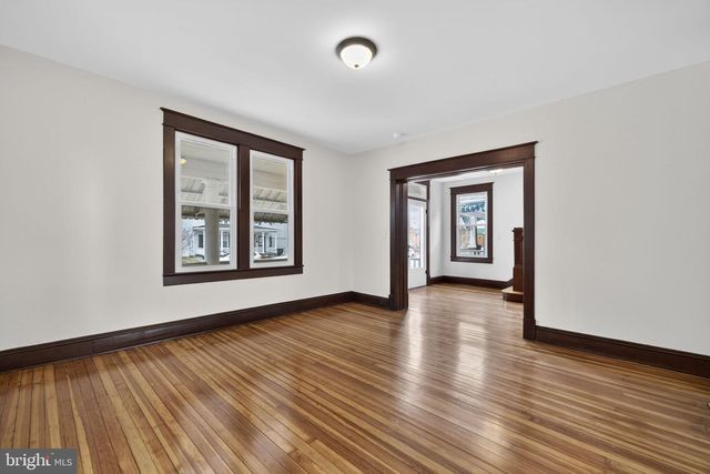 320 E PICCADILLY ST, Winchester, VA 22601