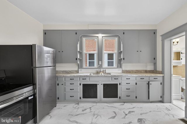 320 E PICCADILLY ST, Winchester, VA 22601