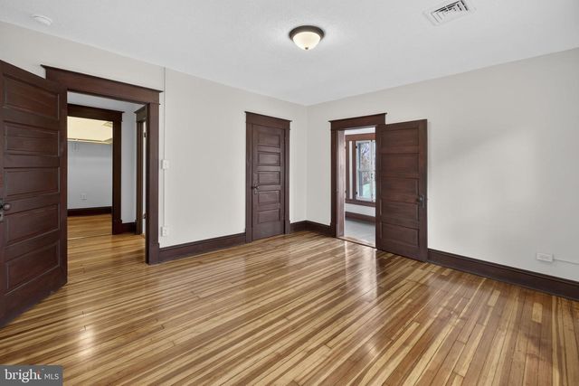 320 E PICCADILLY ST, Winchester, VA 22601