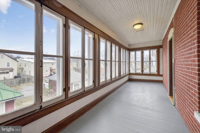 320 E PICCADILLY ST, Winchester, VA 22601