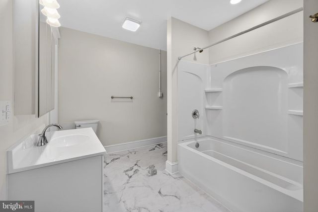 320 E PICCADILLY ST, Winchester, VA 22601