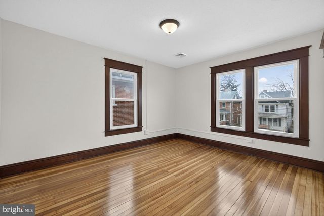 320 E PICCADILLY ST, Winchester, VA 22601