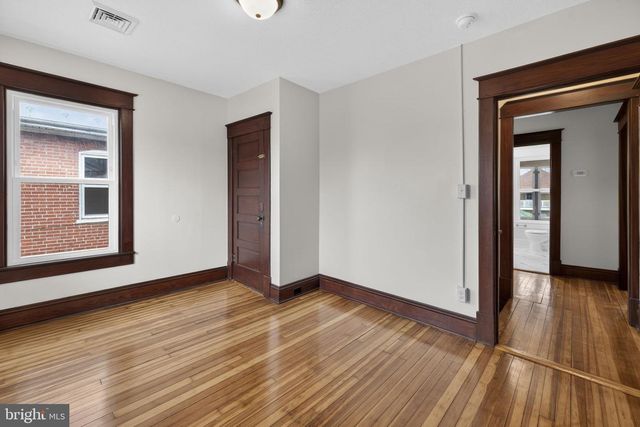 320 E PICCADILLY ST, Winchester, VA 22601