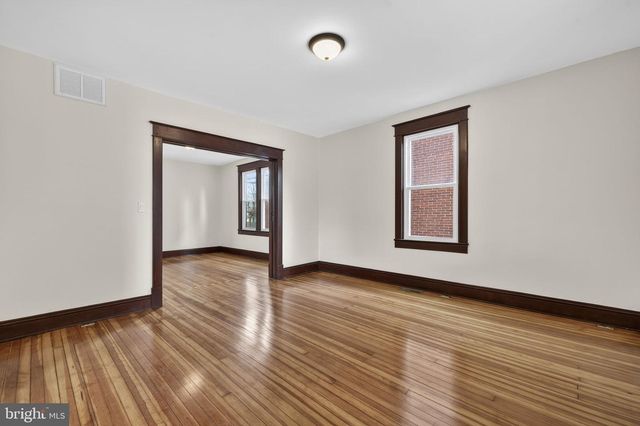 320 E PICCADILLY ST, Winchester, VA 22601