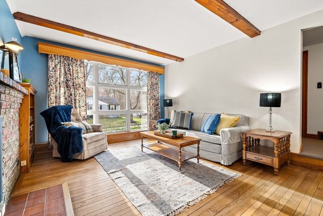 1 Ledgewood Rd, Wilmington, MA 01887