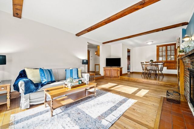 1 Ledgewood Rd, Wilmington, MA 01887