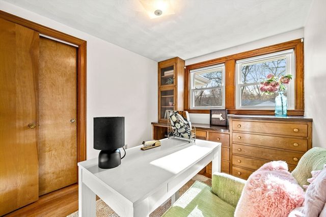 1 Ledgewood Rd, Wilmington, MA 01887