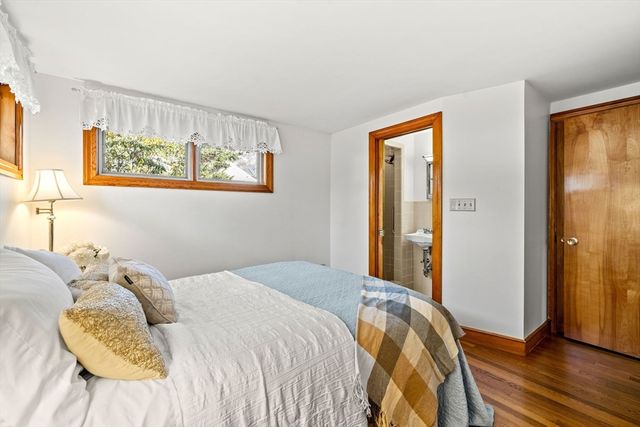 1 Ledgewood Rd, Wilmington, MA 01887