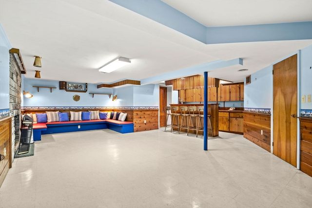 1 Ledgewood Rd, Wilmington, MA 01887