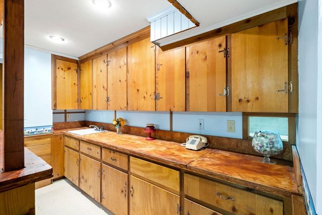 1 Ledgewood Rd, Wilmington, MA 01887