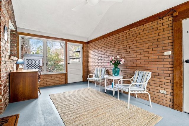 1 Ledgewood Rd, Wilmington, MA 01887