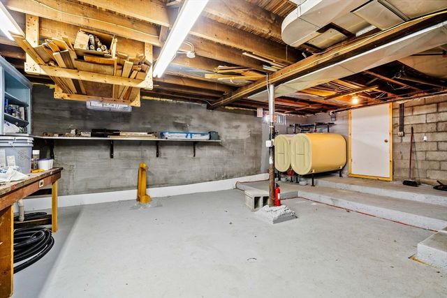 1 Ledgewood Rd, Wilmington, MA 01887