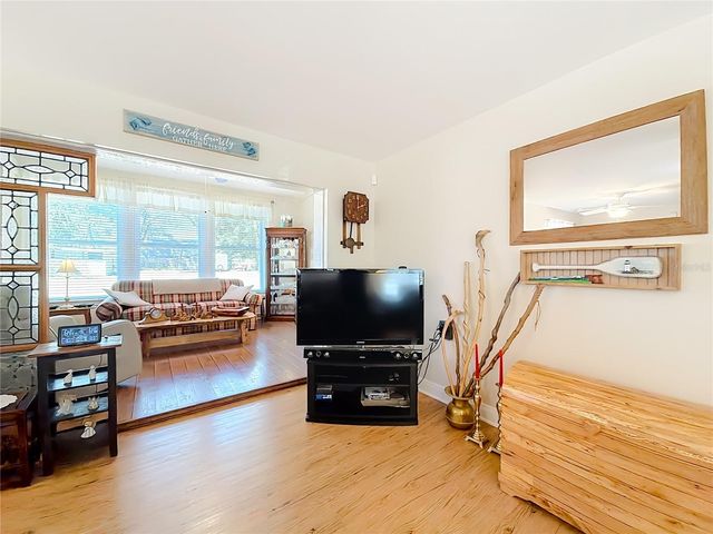 143 E LEMON STREET, Lady Lake, FL 32159