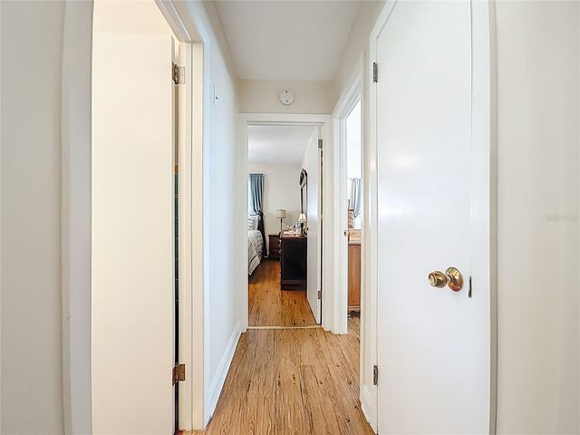 143 E LEMON STREET, Lady Lake, FL 32159