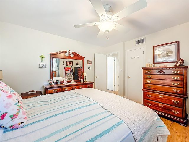 143 E LEMON STREET, Lady Lake, FL 32159