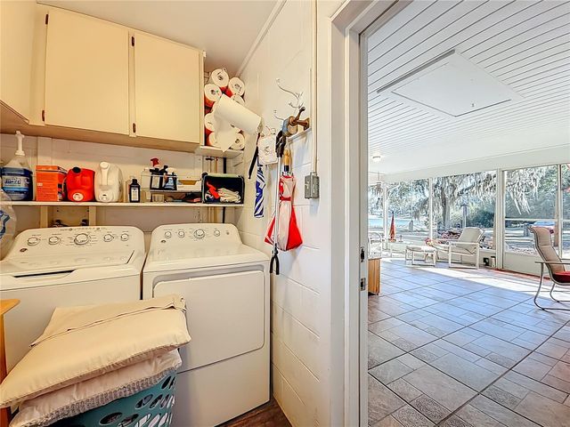 143 E LEMON STREET, Lady Lake, FL 32159