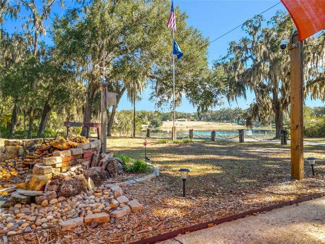 143 E LEMON STREET, Lady Lake, FL 32159